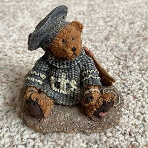Boyd’s bear collectible figurine